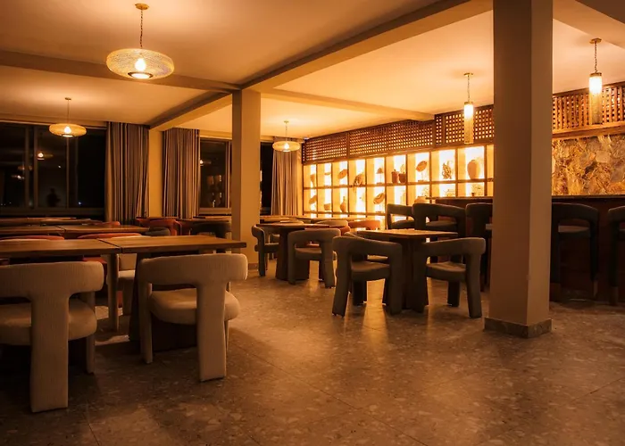 Anomansa Beach Resort At Elmina Bay